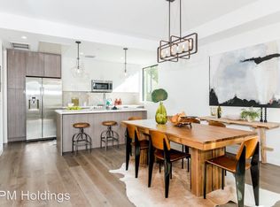 3120 W Rivers Edge Ct, Los Angeles, CA 90039