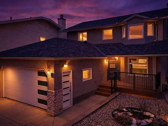 2nd image of 256 S Riverside Mews SE