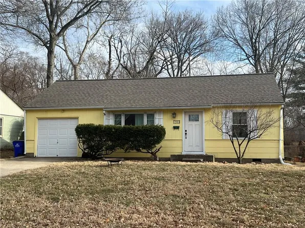 7911 W 60th St, Overland Park, KS 66202