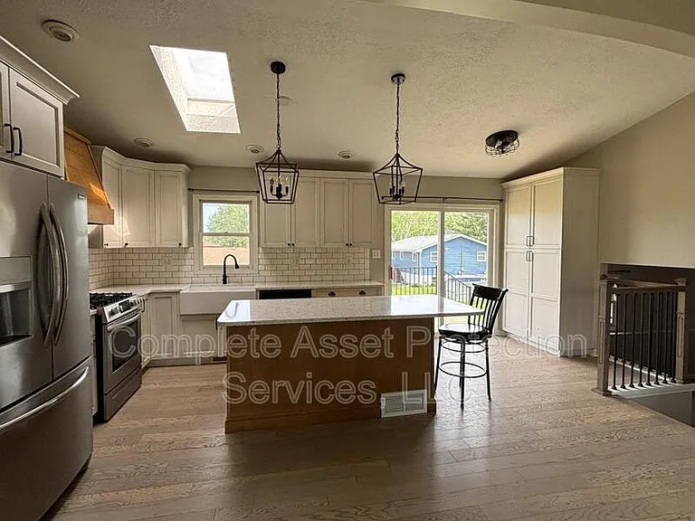 6904 W 85th Pl — Photo 14