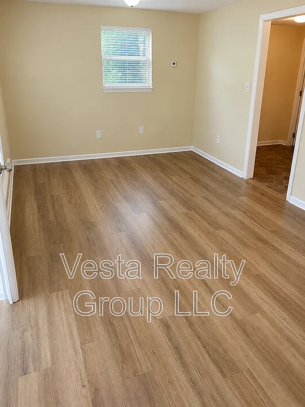 3 bed, 2.0 bath, 1034 sqft, $1,500 — Photo 3