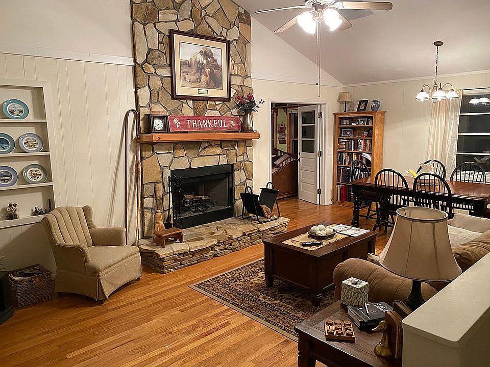 1st image of 592 Snow Hill Falls Cir