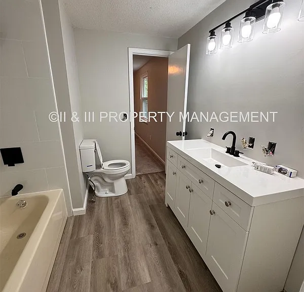 4715 Fontana St — Photo 14