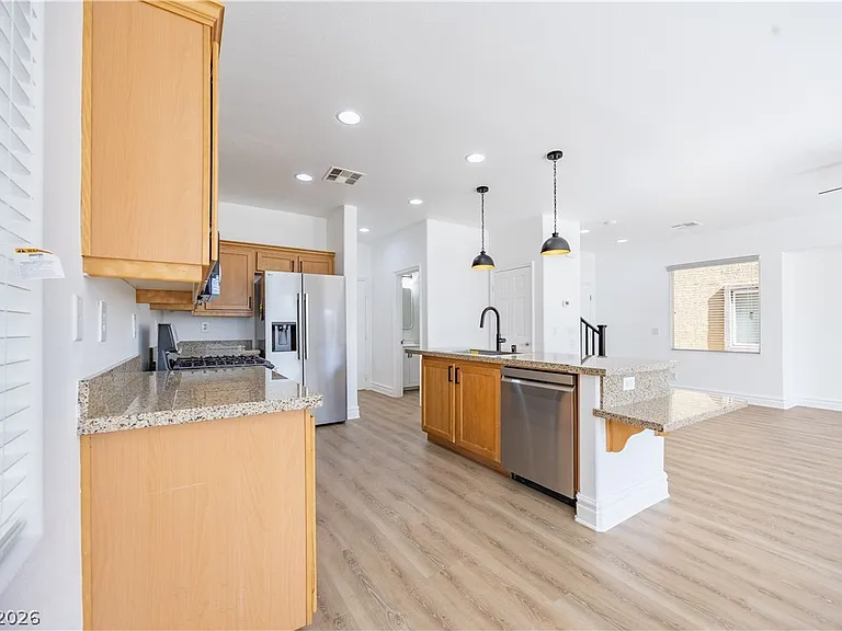 212 Fairway Woods Dr — Photo 9