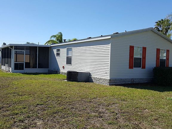 screened lanai in back