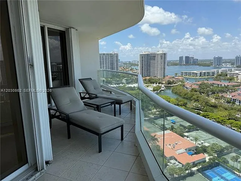 7000 Island Blvd #2403 — Photo 6