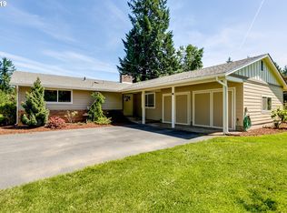 33926 Row River Rd, Cottage Grove, OR 97424