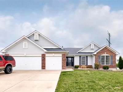 98 Homefield Square Dr, O'Fallon, MO, 63366