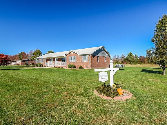 4th image of 38 Silverleaf Dr