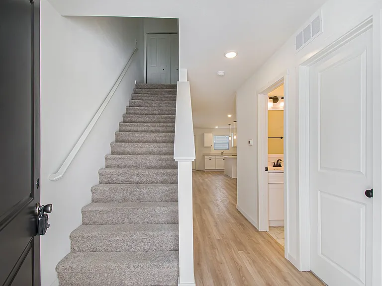 619 W Marion St — Photo 18