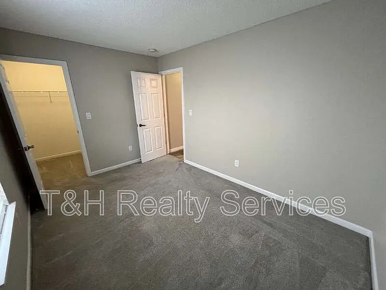 10341 Whitewater Ln — Photo 12
