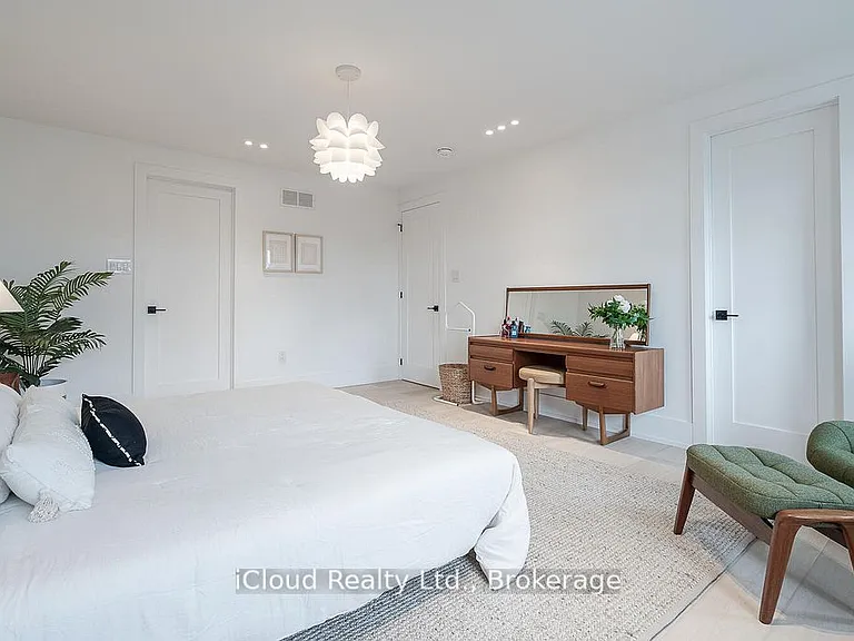 5389 Kindos St — Photo 32