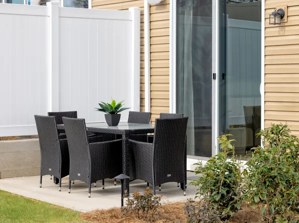 7205 Hodges Meadow Ln, Charlotte, NC 28213