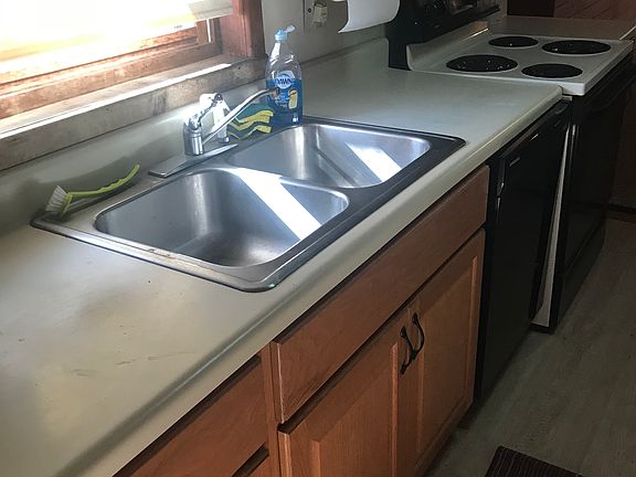 New kitchen floor & cabinets