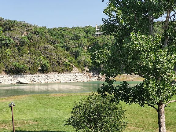 2nd image of 239 LAKESHORE DR