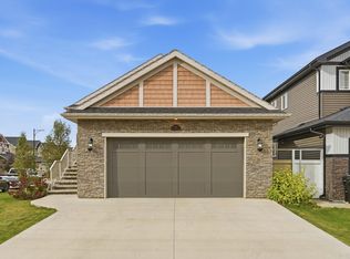 1961 Adamson Ter SW, Edmonton, AB T6W 2N7