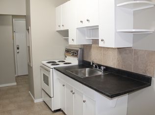 Julia Place, Edmonton, AB T5H 3M1