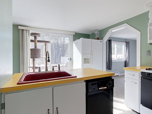 3rd image of 538 Main St