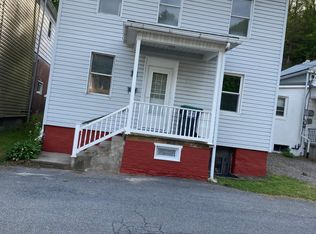 17 Eaton St, Schuylkill Haven, PA 17972