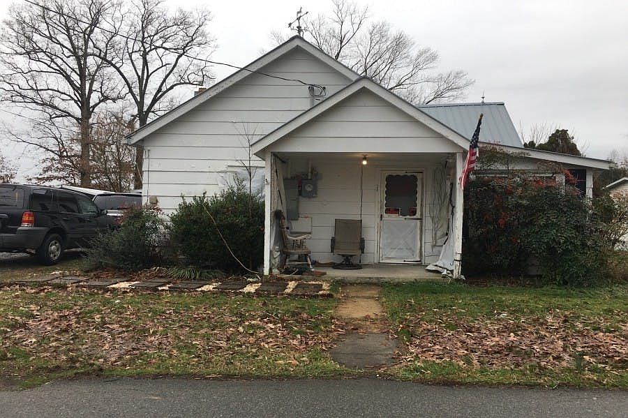 1st image of 350 Bailey St