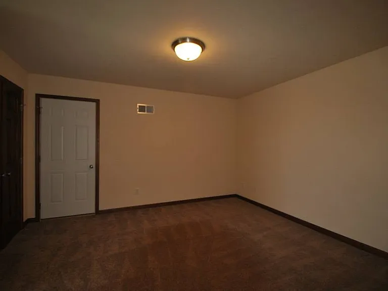 Eagle View Luxury Apartments — Photo 239