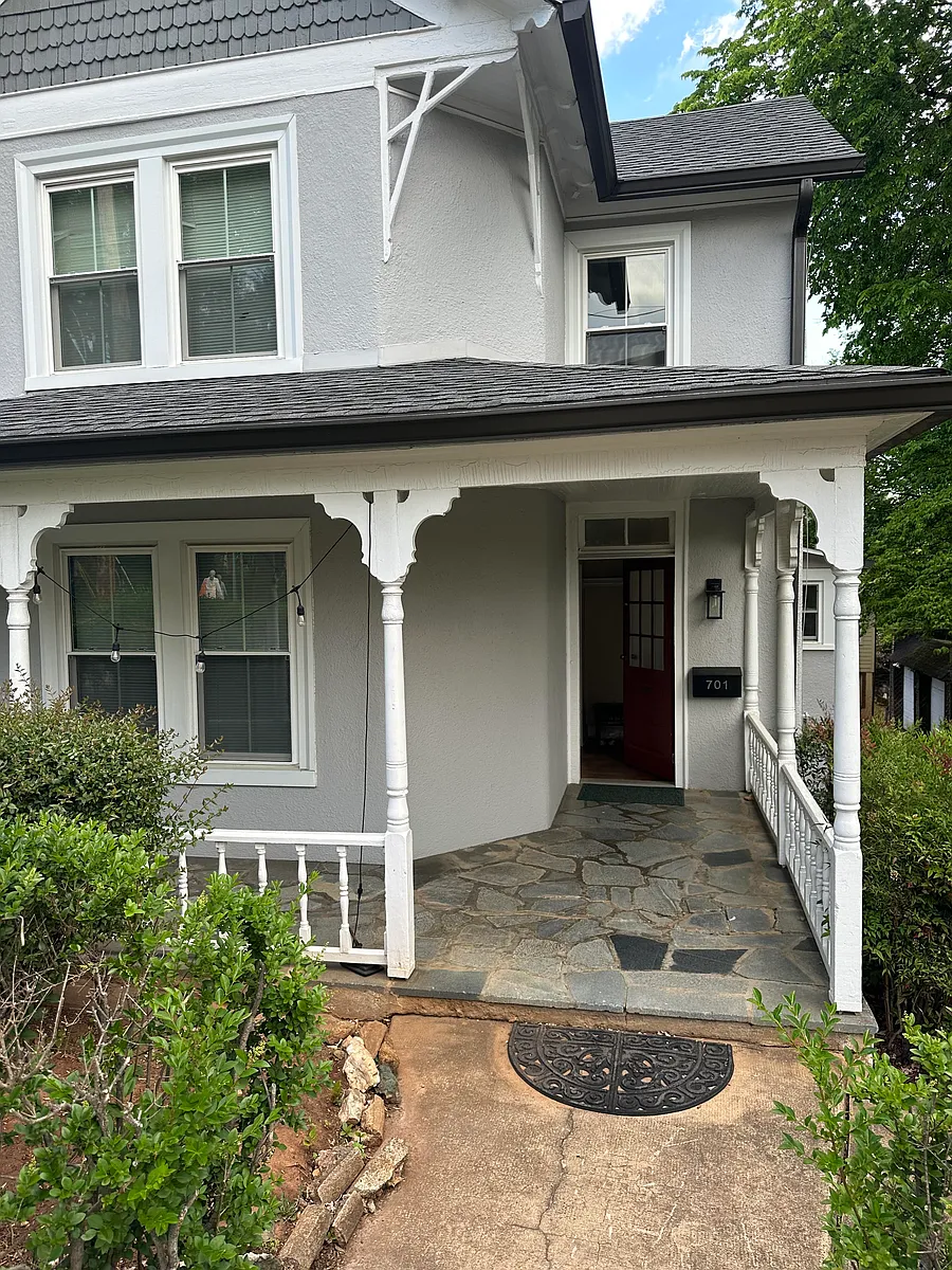 Building Photo - 701 Maple St #3