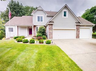 1404 Piedmont Dr, Lees Summit, MO 64063