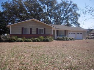 313 Yaupon Dr, Cape Carteret, NC 28584