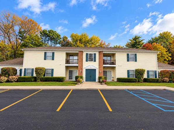 1305 Roosevelt Pl, Valparaiso, IN 46383