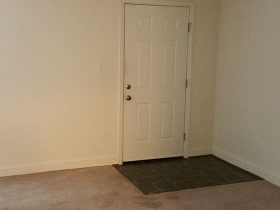 5th image of 208 Fountain Dr