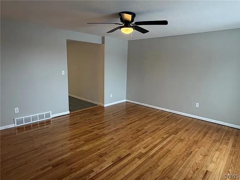 8587 Caughdenoy Rd — Photo 3