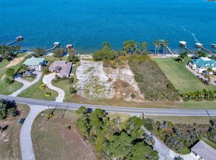 423 Catfish Creek Rd, Lake Placid, FL 33852