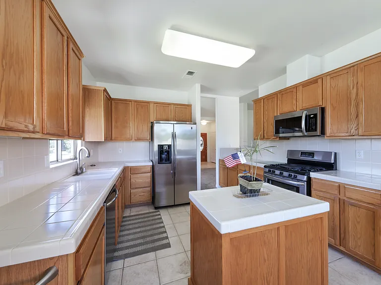 9802 Bourbon Rose Ct — Photo 20