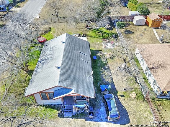 4th image of 303 Florencia Ave