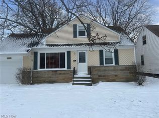 27530 Lake Shore Blvd, Euclid, OH 44132