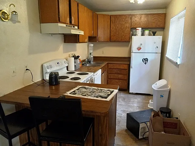 828 Marine Street, Apt. #5 - kitchen