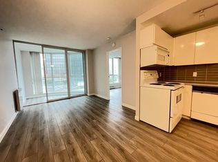 588 Broughton St #607, Vancouver, BC V6G 3E3