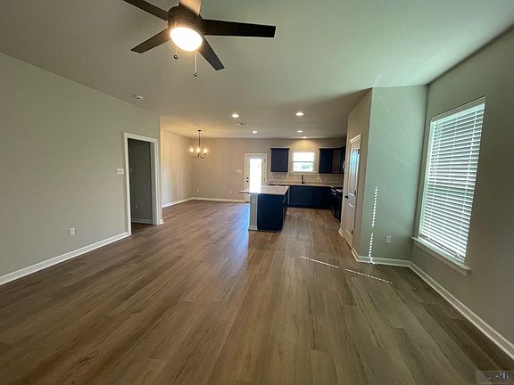 3rd image of 336 Carriage Way