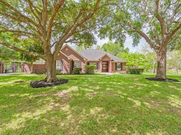 4519 Westerdale Dr, Weston Lakes, TX 77441