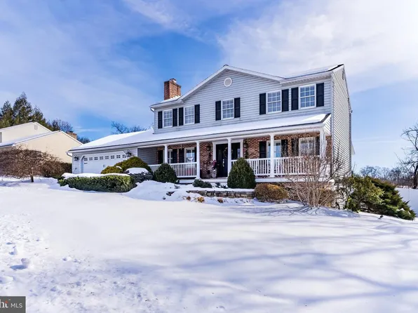 14 Montadale Dr, Dillsburg, PA 17019