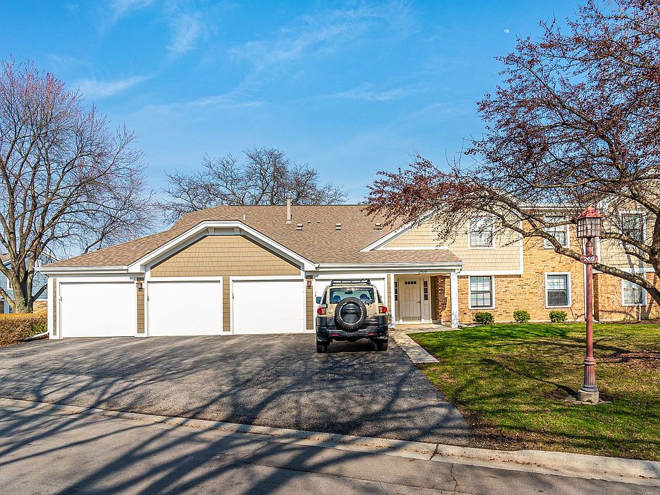 1st image of 269 Middlebury Ct #2D