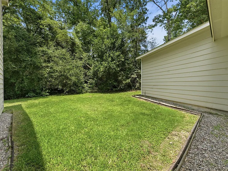 15621 Northland Dr — Photo 24