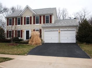 17338 Arrowwood Pl, Round Hill, VA