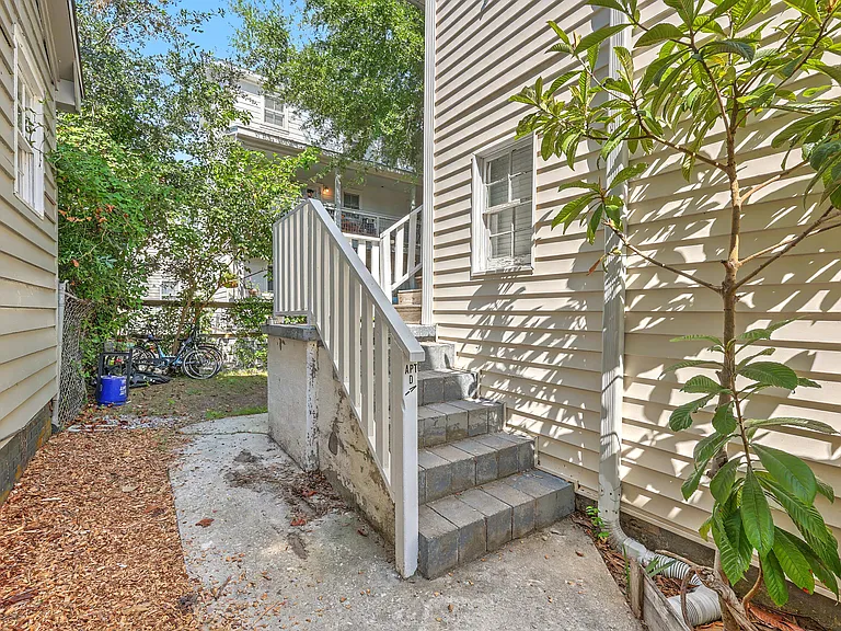 119 Drake St #D — Photo 3