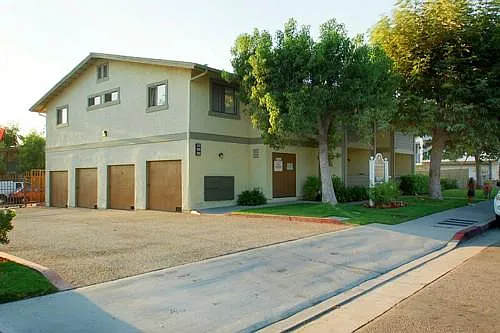 Lido Apartments - 240-244 S Esplanade — Photo 1