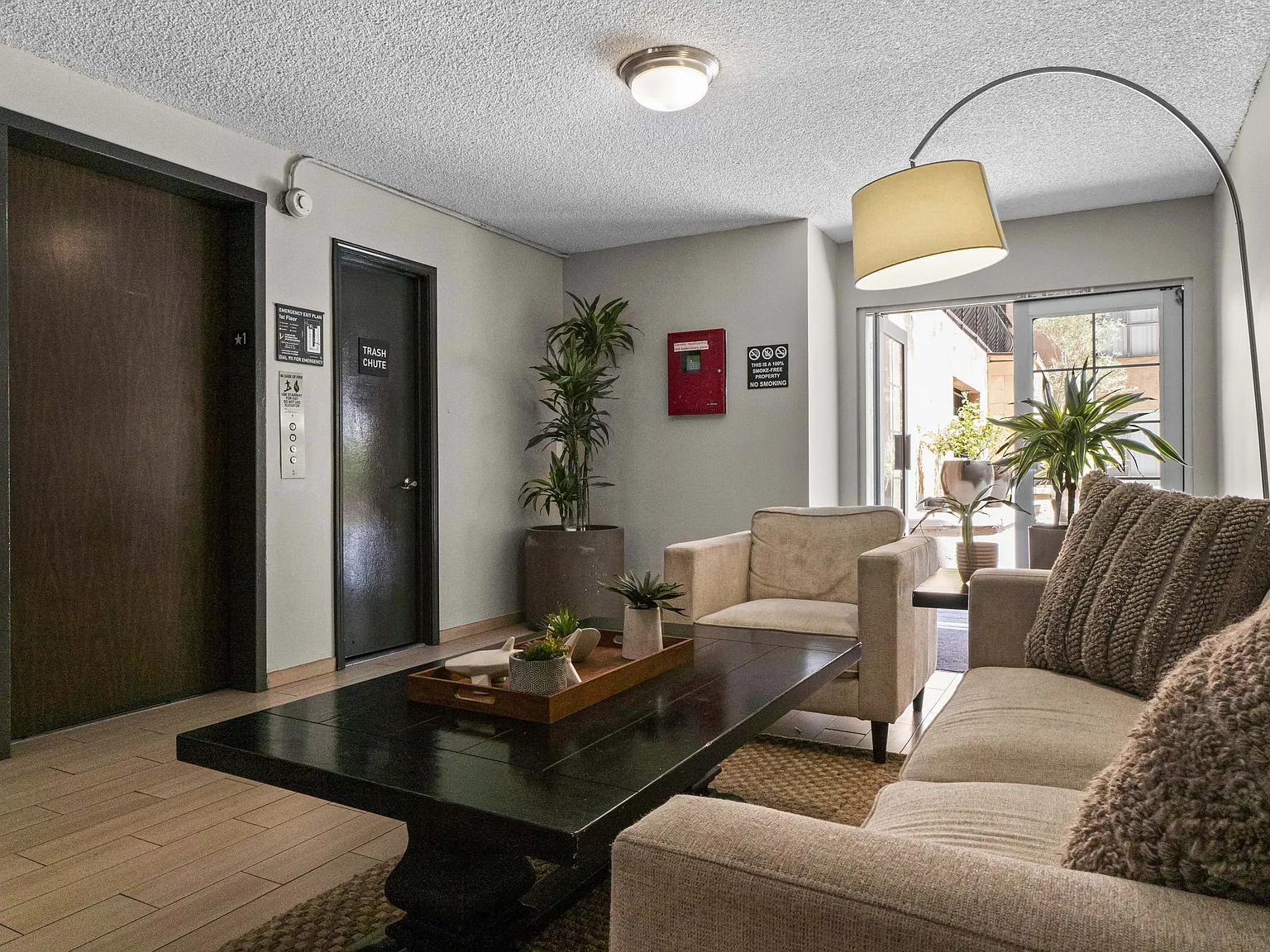 600 Olive — Photo 2