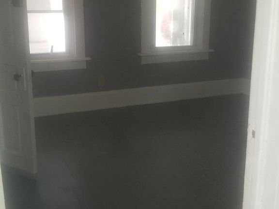 3rd image of 234 E Concordia Ave