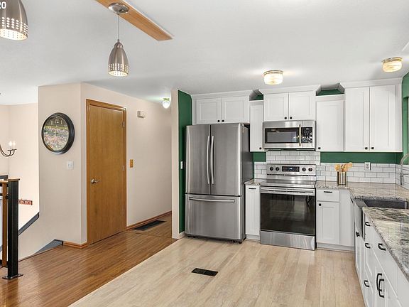 5th image of 16963 S Creekside Ct