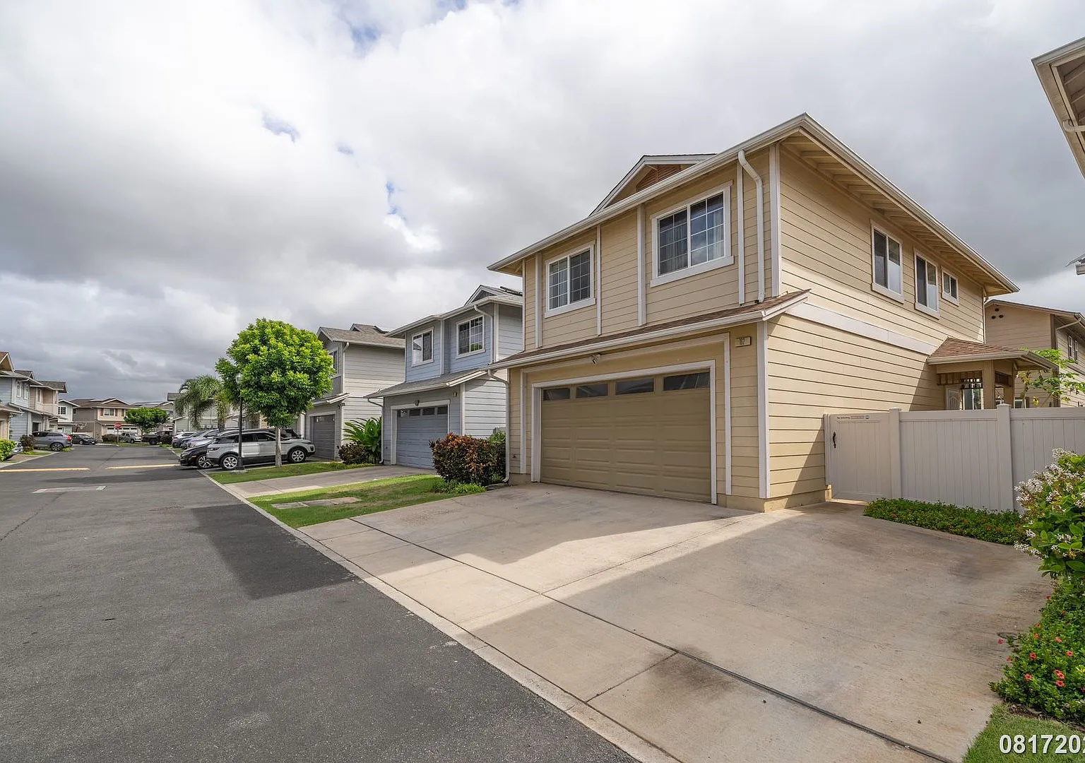 4BR / 2.5BA Ewa Beach Home Central AC, Private Yard, 2-Car Garage + 3-Car Driveway Parking! — Photo 1