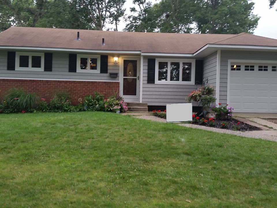 2nd image of 26 Wayside Ln